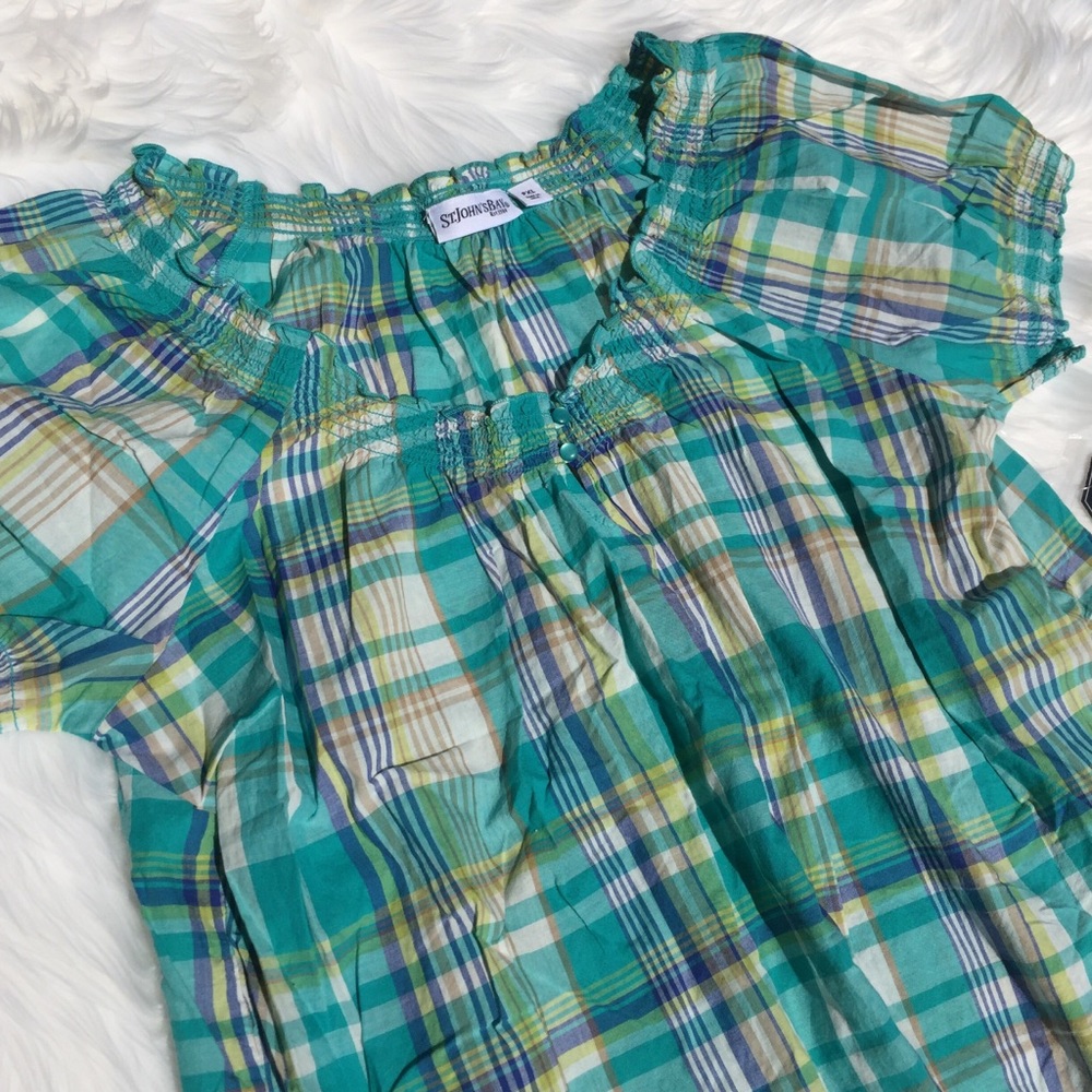 📦MOVING SALE📦 🆕Ruched Blouse - Picture 2 of 3